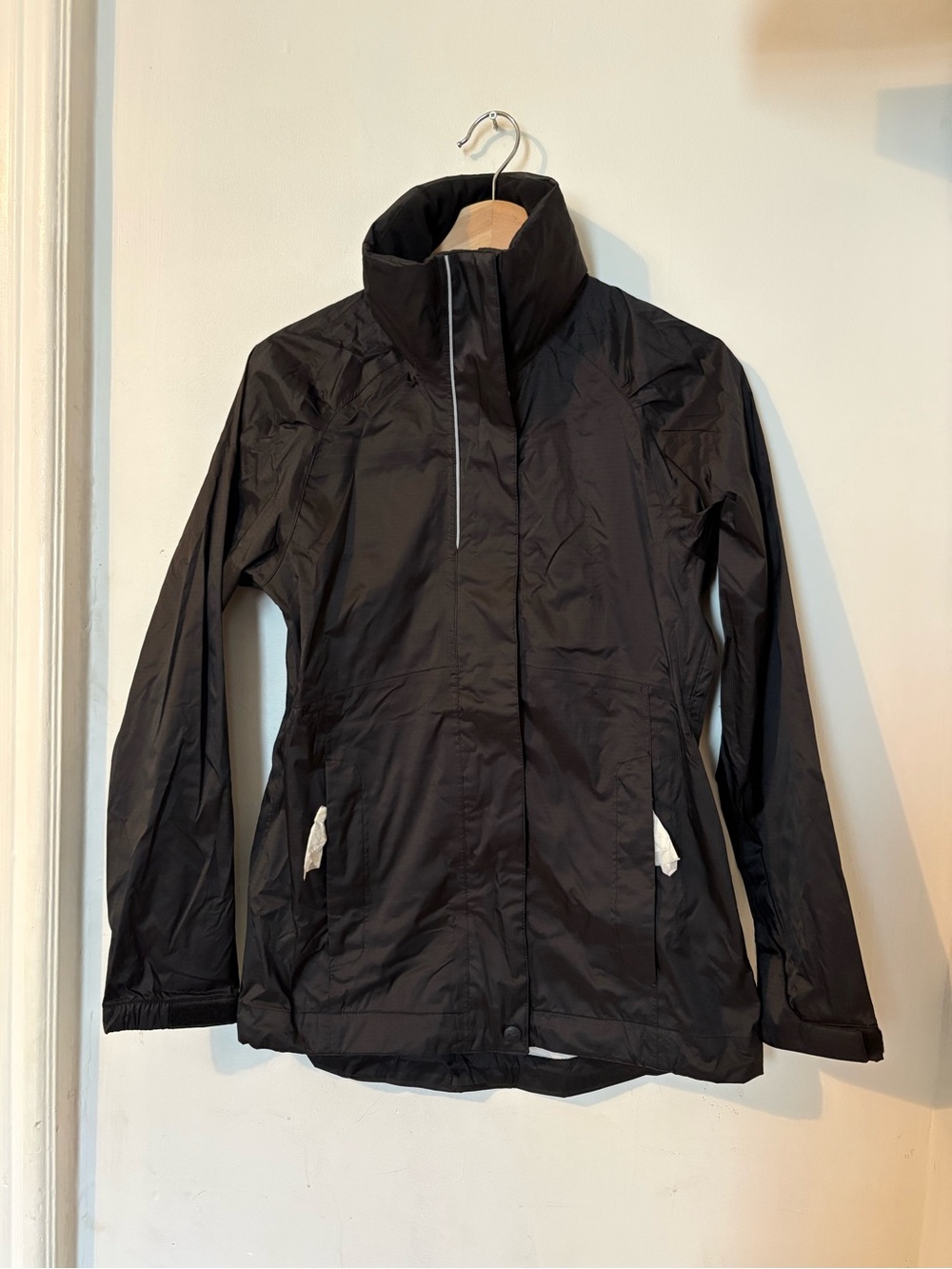 Cutter & Buck Ladies Black Trail Head Hooded Waterproof Jacket (XS)
